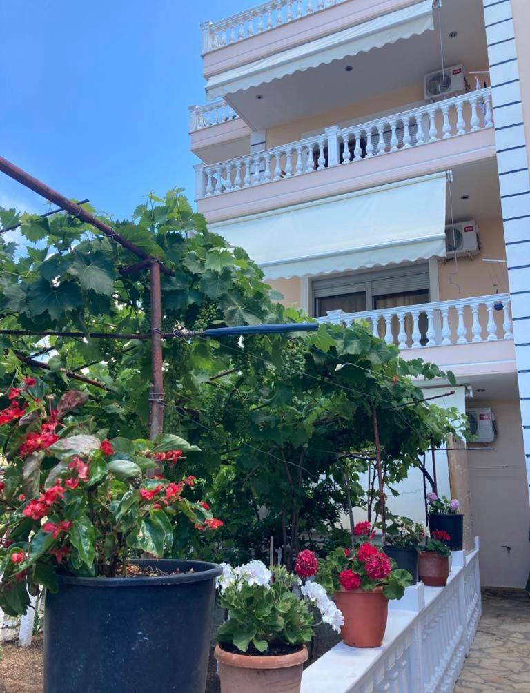 Himara Apartments Exteriör bild